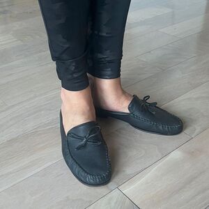 Gorgeous VanEli Italian Leather slip On Mules 8.5